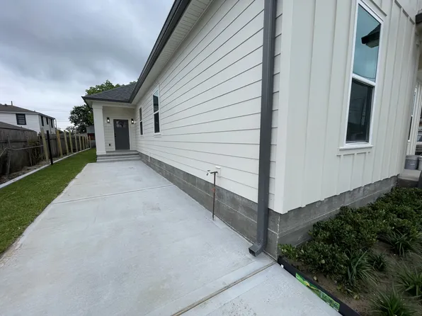 1335 Angela St #1335, Arabi, LA 70032