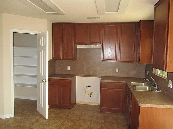 4th image of 9703 Hamill House Dr