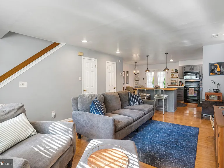 37 Rampart Dr — Photo 19
