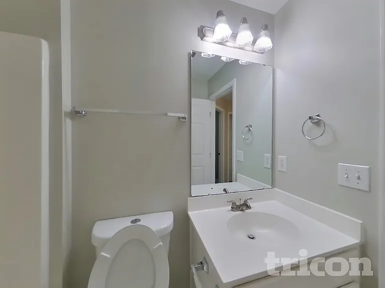 2536 Bayview Dr — Photo 15