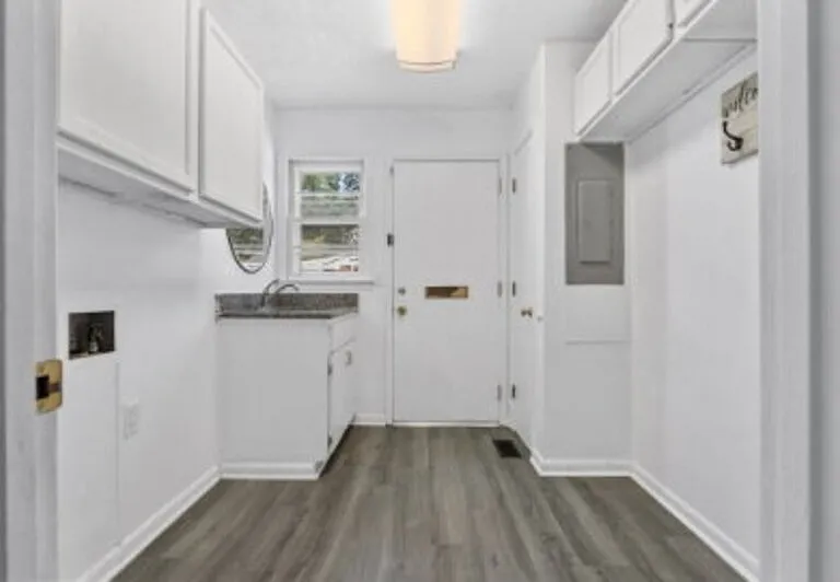 1708 N Poplar St — Photo 22