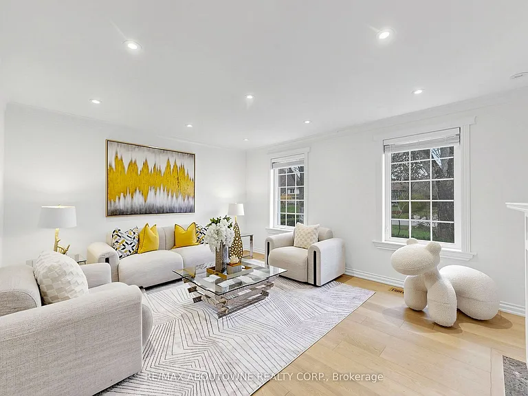1316 Cambridge Dr — Photo 16