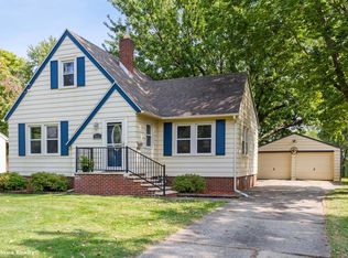 3111 52nd St, Des Moines, IA 50310