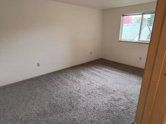 4th image of 3010 22nd Ave #825-18