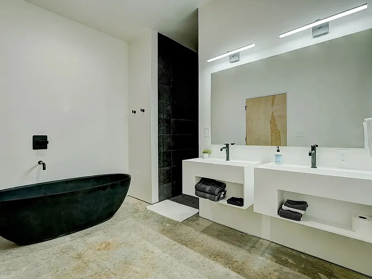 631 W California Ave — Photo 25