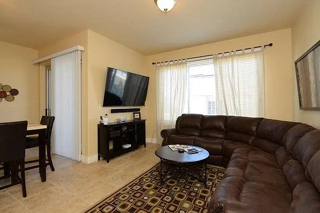 215 N Ctr #504 — Photo 15