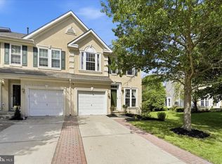 16 Bridle Ct, Cherry Hill, NJ 08003
