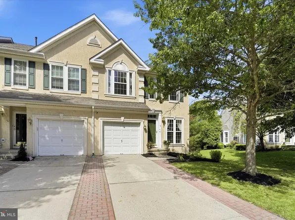 16 Bridle Ct, Cherry Hill, NJ 08003