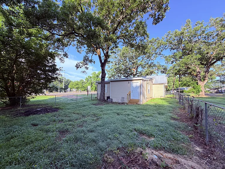 4101 Genoa Rd — Photo 2