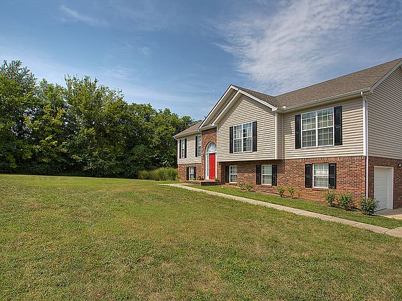 2nd image of 311 Oakwood Dr