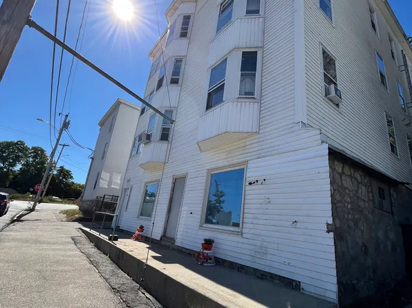 205 Cumberland St #2R, Rumford, ME 04276