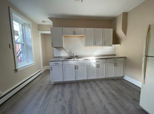 511 N 4th St, Reading, PA 19601