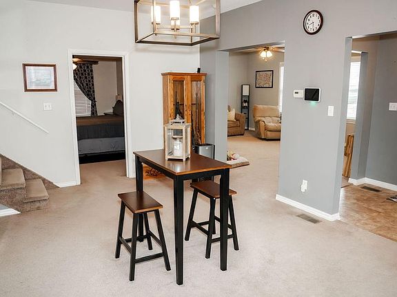 5th image of 2408 Crawford Ave
