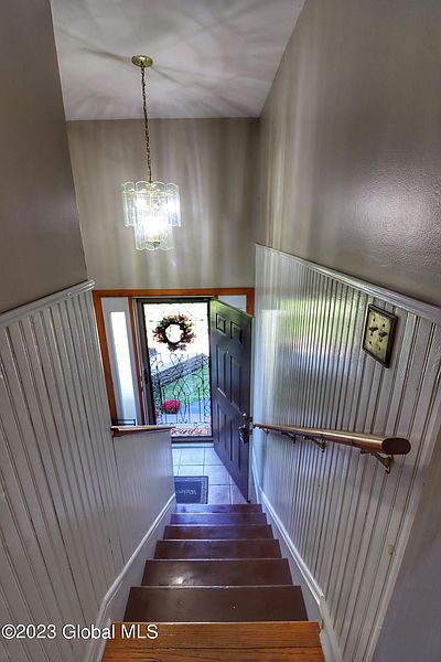 3rd image of 7 Greenway Drive