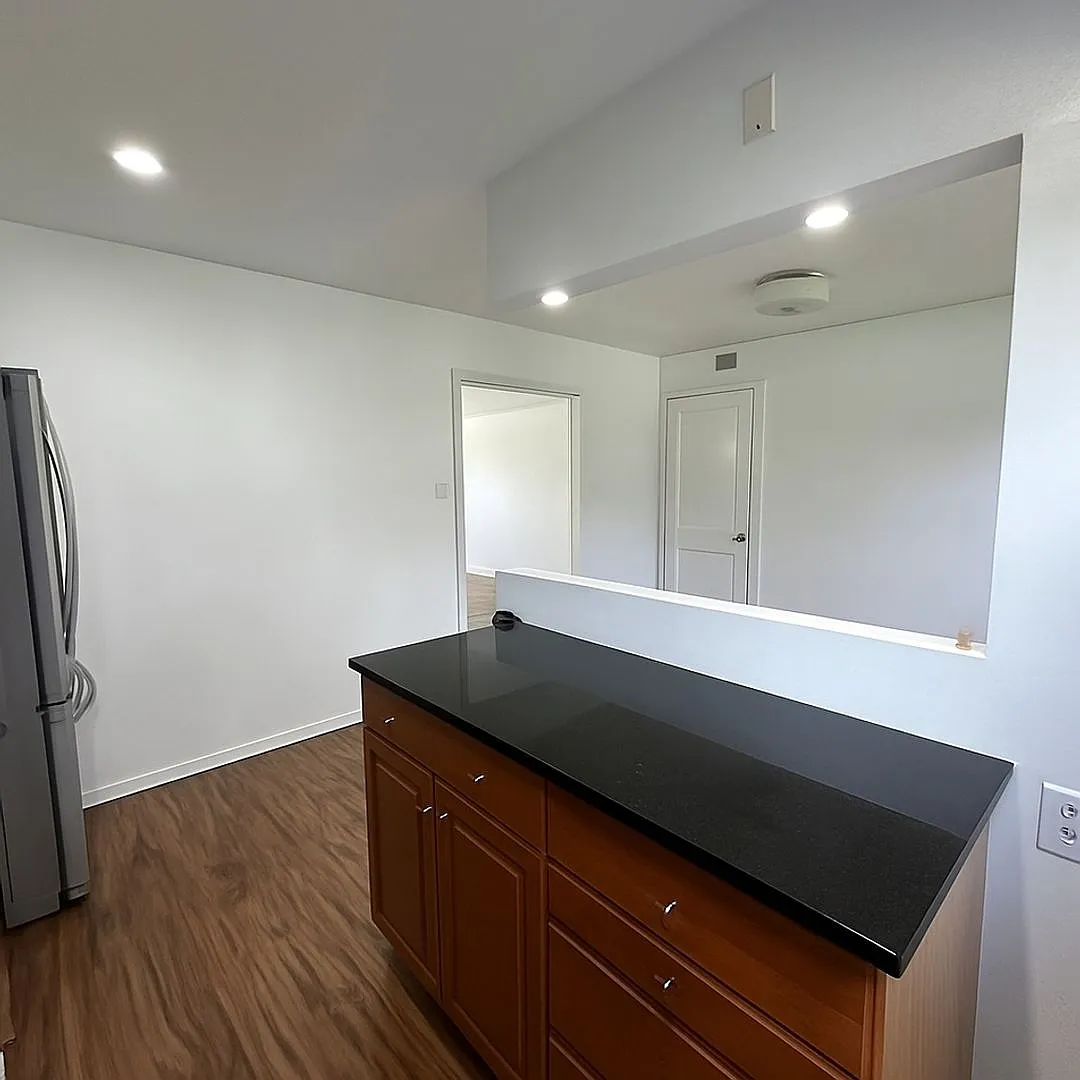 Charming 2BR Condo in Cherry Hill — Photo 3