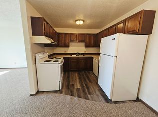 2901 E Rosser Ave, Bismarck, ND 58501