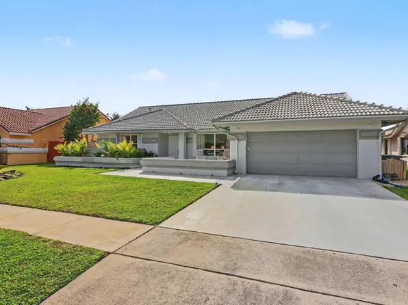 9284 Laurel Green Dr, Boynton Beach, FL 33437