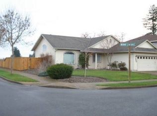 547 Sweetwater Ln, Eugene, OR 97404