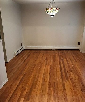 3rd image of 129 Christian Ave