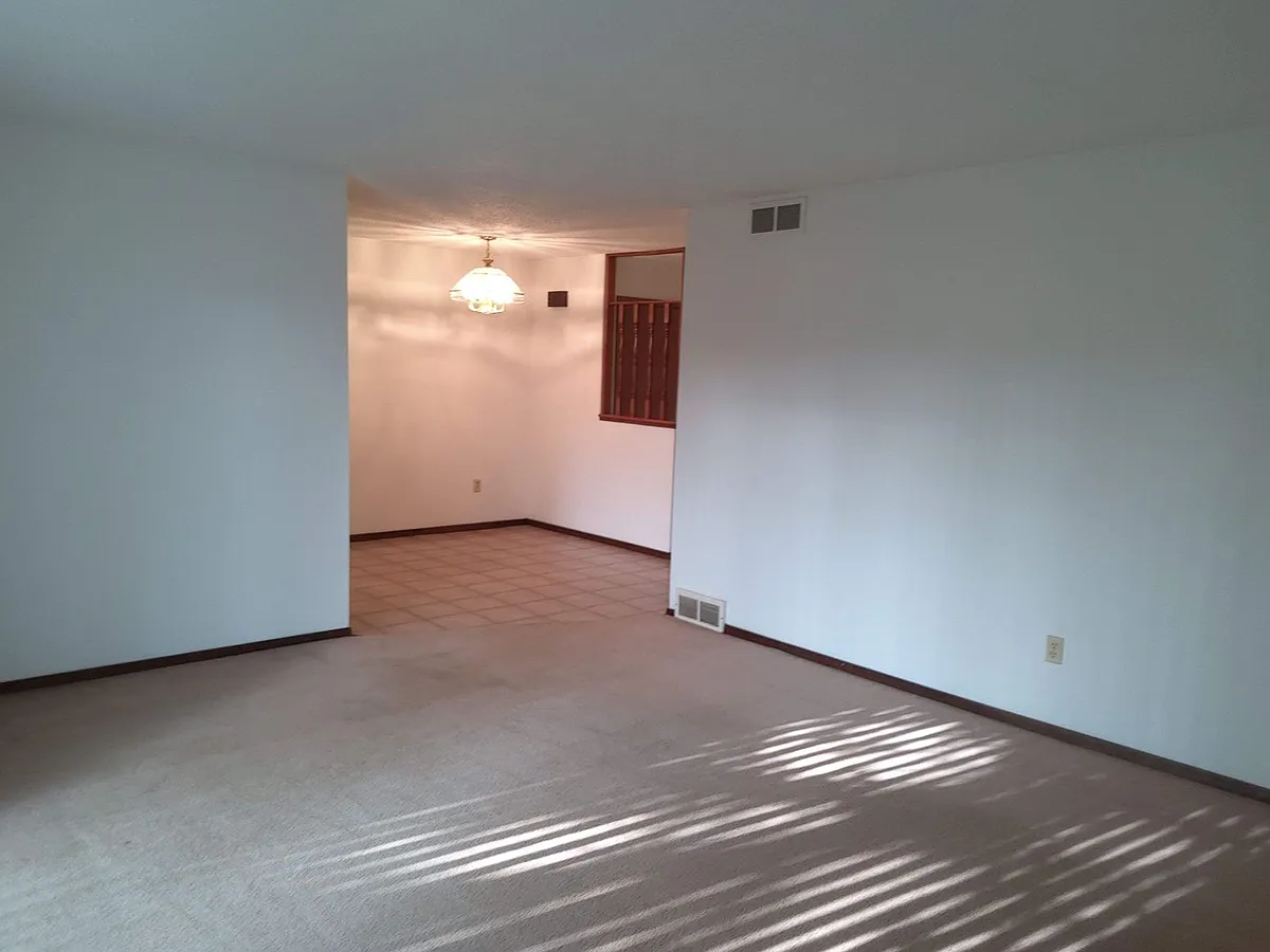 Building Photo - 604 Boxwood Dr #1-4