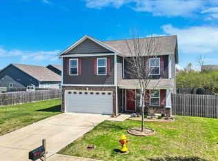 159 Longleaf Ln, Greenfield, IN 46140