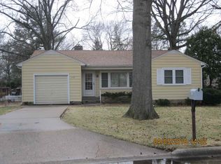 1129 1st Ave, Clinton, IA 52732