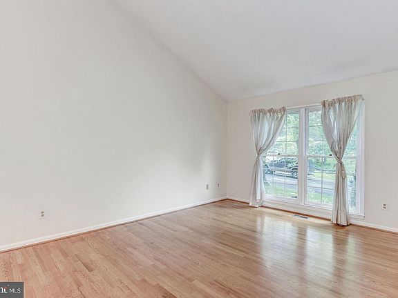 5th image of 2327 Ashboro Dr