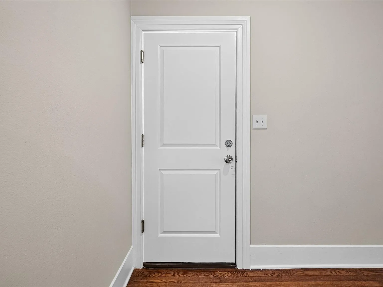 2 bed, 2.0 bath, 1500 sqft, $2,100 — Photo 2