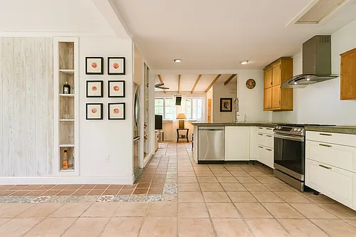 502 N Palmway Photo 1
