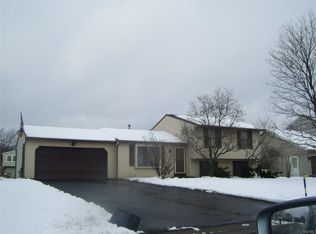 5907 Brownstone Path, Cicero, NY 13039