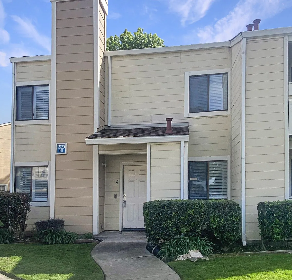 1 bed, 1.0 bath, 720 sqft, $1,500 — Photo 1