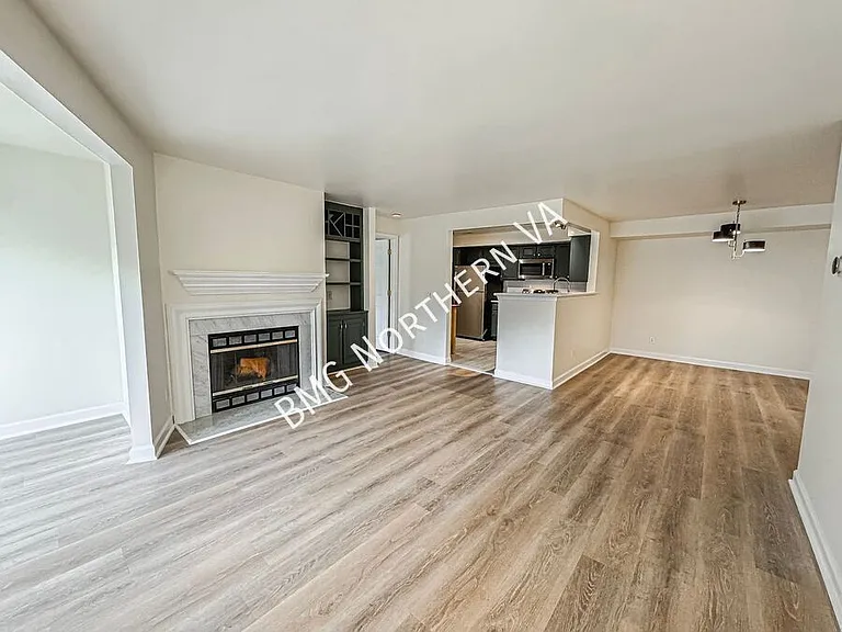 12005 Ridge Knoll Dr #10 — Photo 4