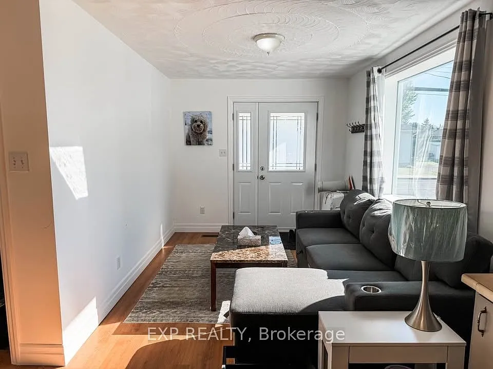 1 bed, $1,600 — Photo 2