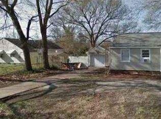 33 Roland Dr, Hampton, VA 23669