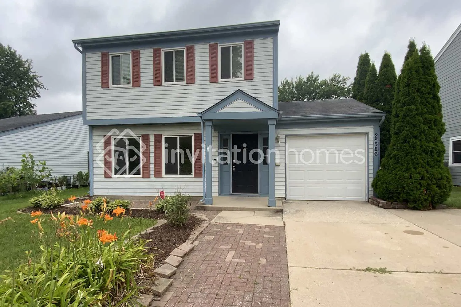 2S526 Cynthia Dr Warrenville, IL 60555 — Photo 1