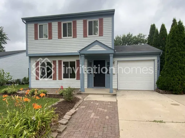 2S526 Cynthia Dr, Warrenville, IL 60555