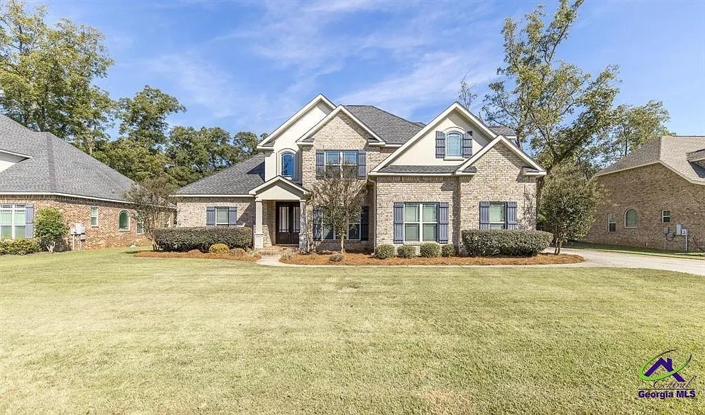 5 bed, 4.0 bath, 3087 sqft, $3,025 — Photo 1