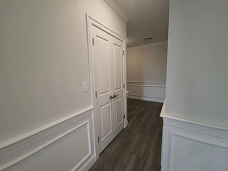 320 Middlesex Ave #B305 — Photo 15