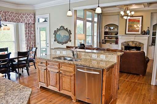 5th image of 106 Fernwood Dr
