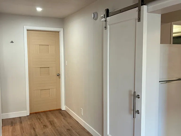 2628 Leavenworth St #A — Photo 13