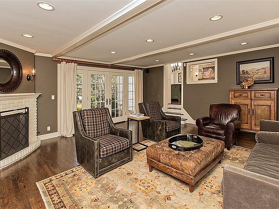 3rd image of 33325 Woodleigh Dr