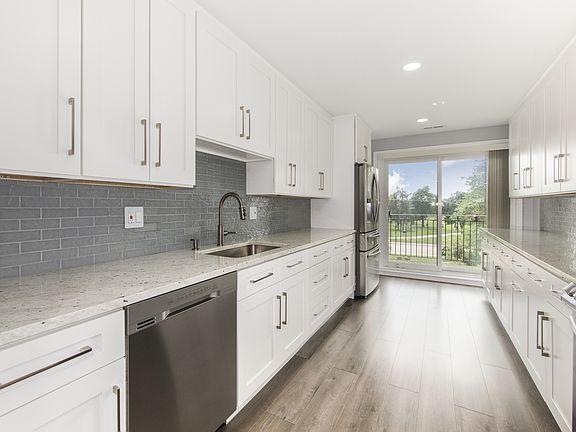 5th image of 6935 N Milwaukee Ave APT 308