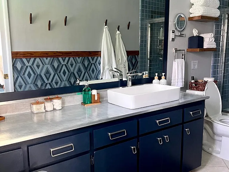 Ensuite bathroom