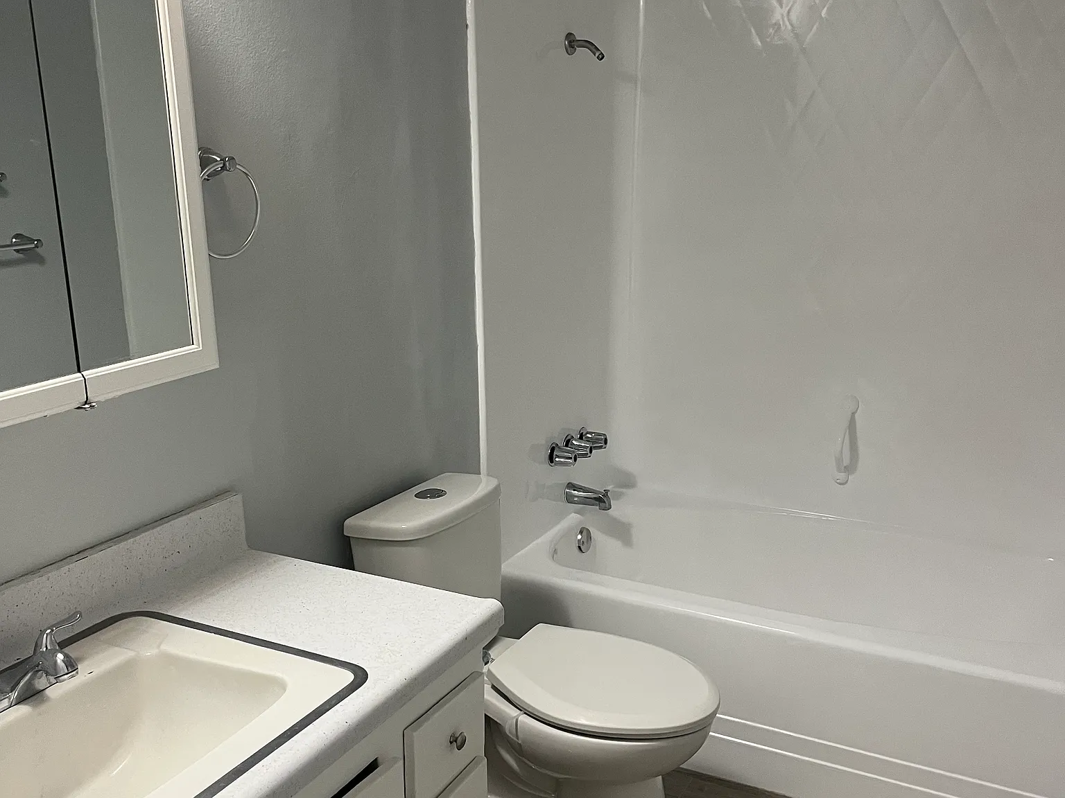 2 bed, 1100 sqft, $2,300 — Photo 4