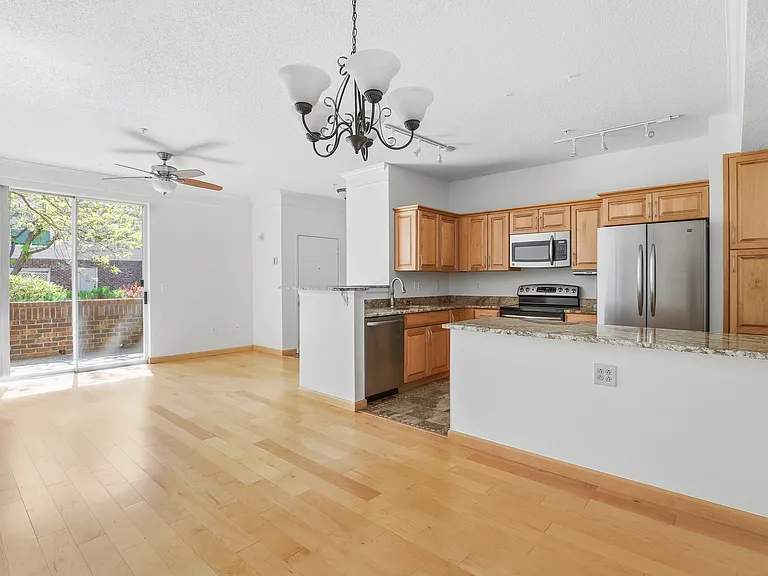 1696 Harris St — Photo 9