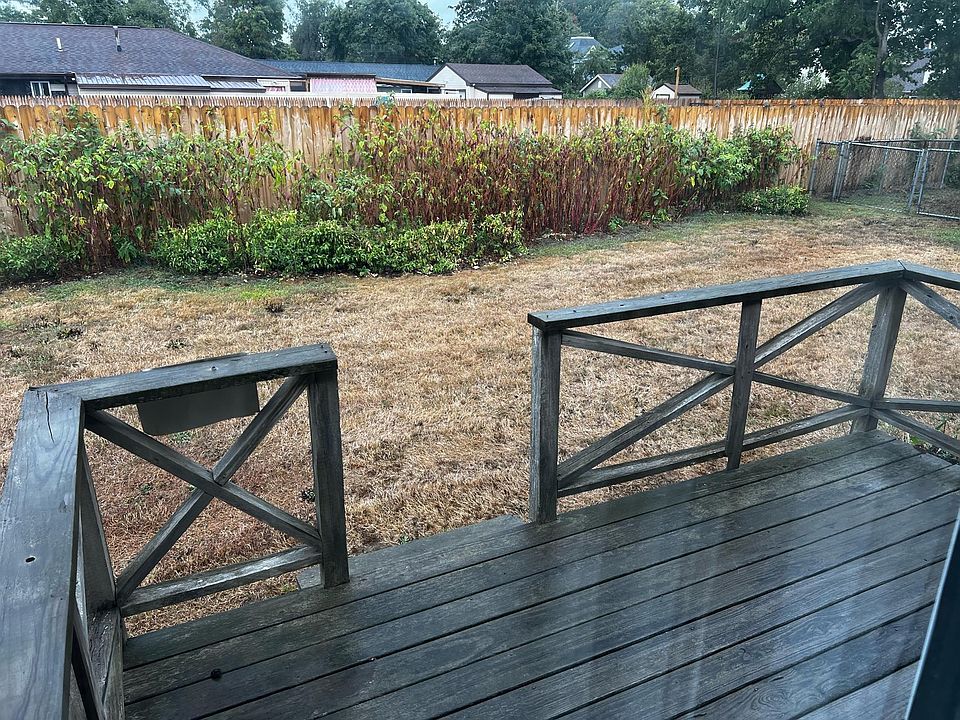 46 Park Ave Amityville NY Zillow