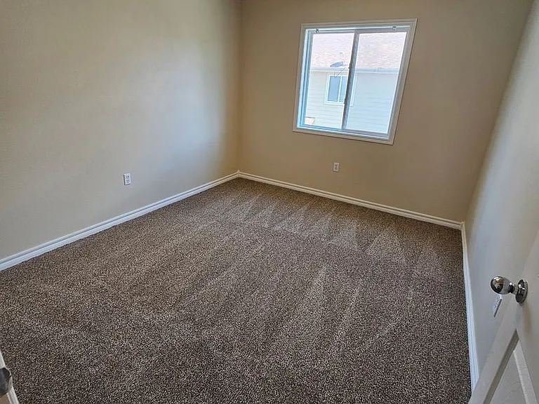 28 Fuller Cir — Photo 14