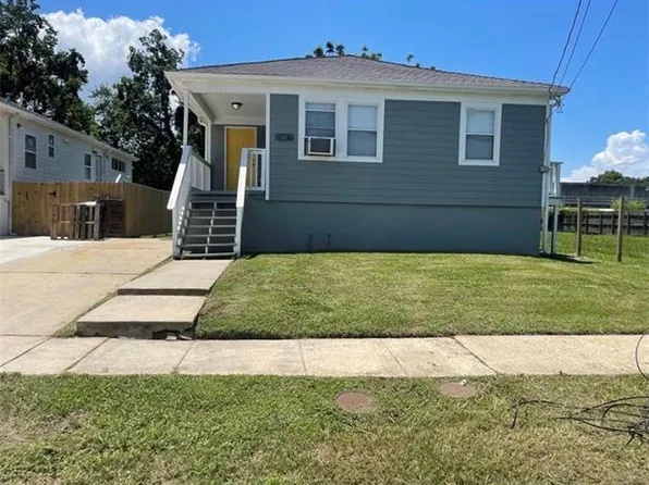 5330 Warrington Dr #A, New Orleans, LA 70122