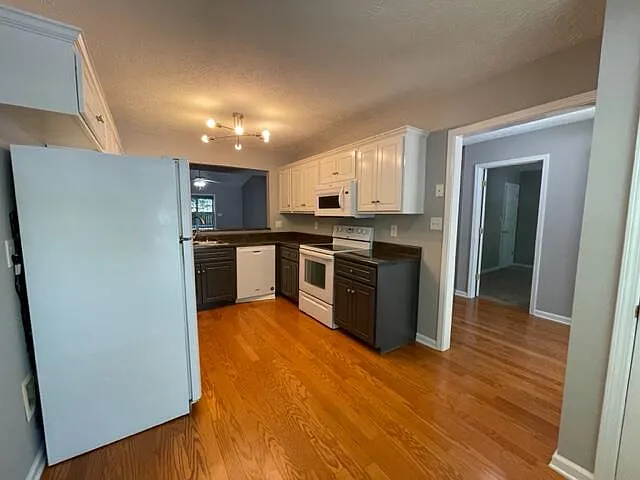 181 Kendallwood Ct — Photo 7
