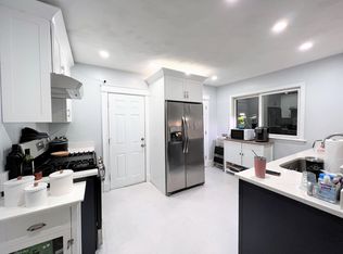 276 Billings Rd #1, Quincy, MA 02170